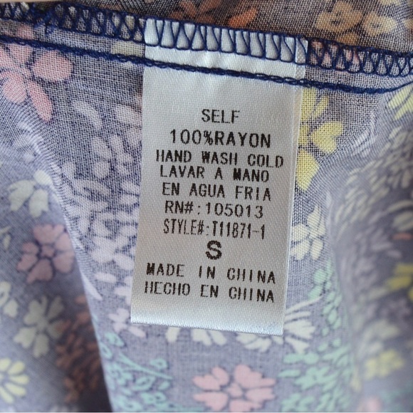 Savanna Jane‎ Embroidered Floral Print Baby Doll Top Flutter Sleeves Small NWT - Picture 6 of 9